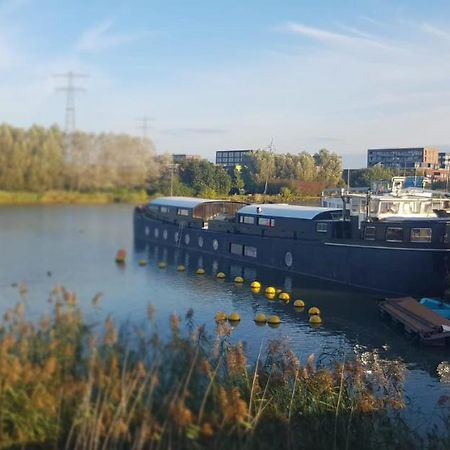 Euphrate Houseboat Hotell Amsterdam Exteriör bild
