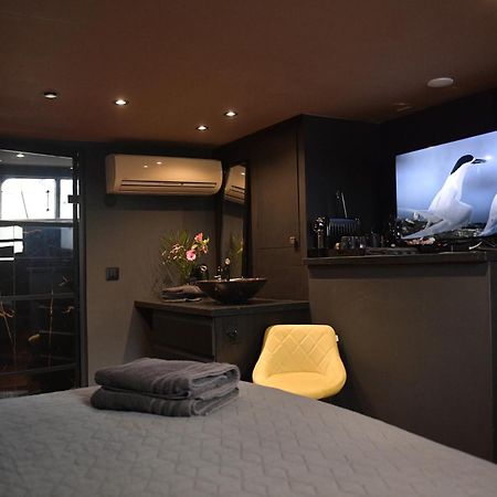 Euphrate Houseboat Hotell Amsterdam Exteriör bild