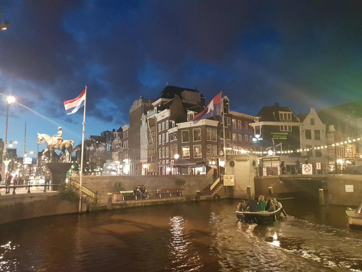 Euphrate Houseboat Hotell Amsterdam Exteriör bild