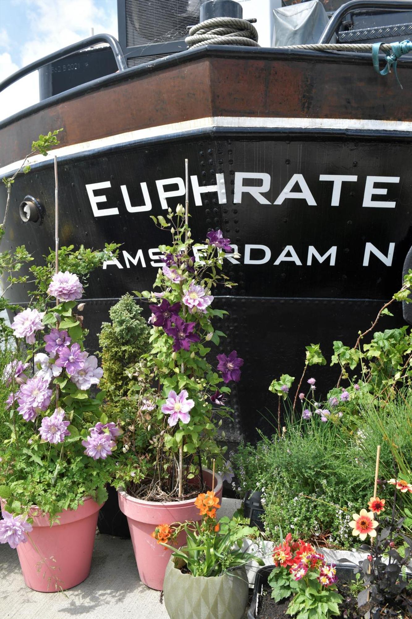 Euphrate Houseboat Hotell Amsterdam Exteriör bild