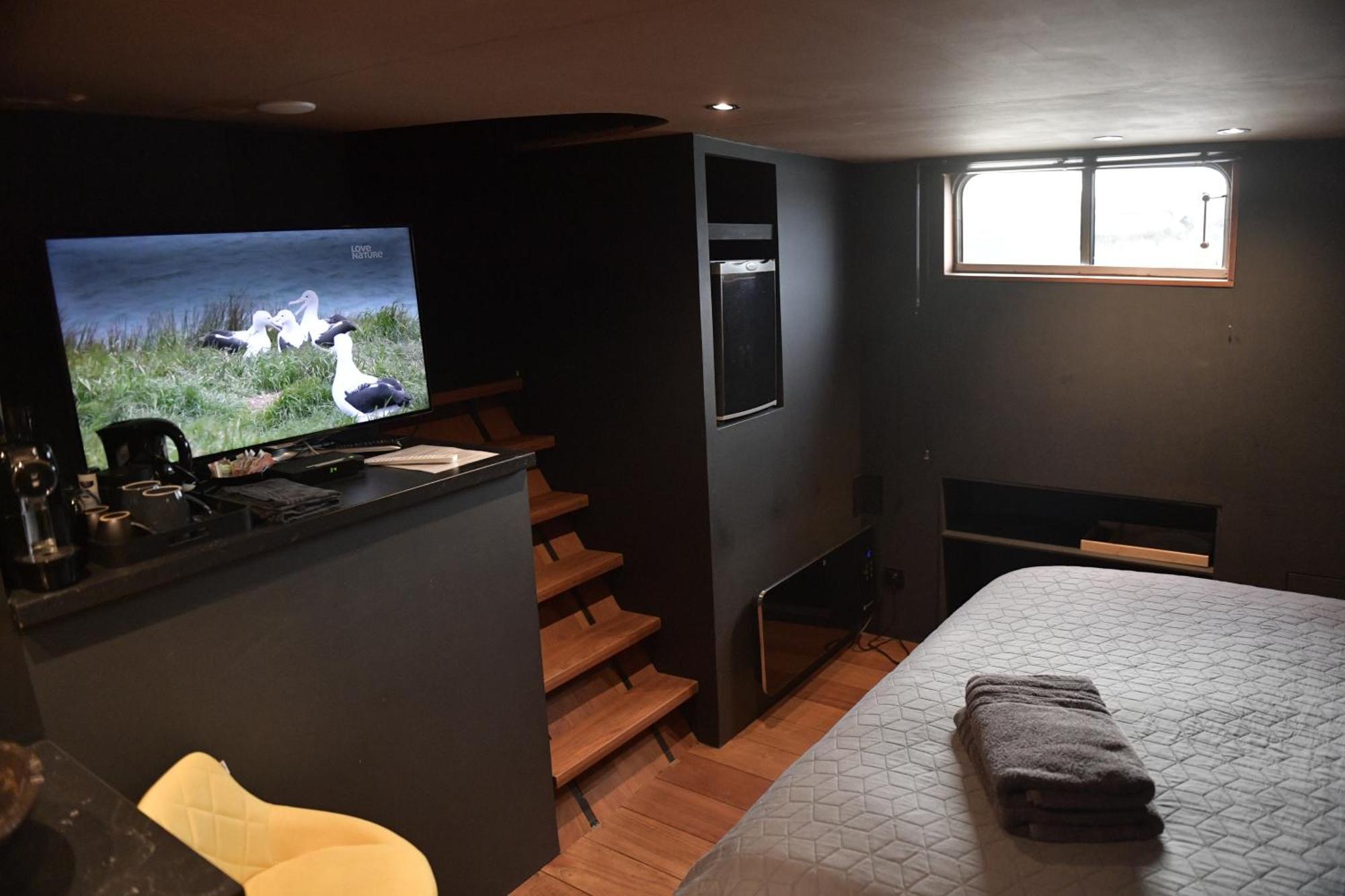 Euphrate Houseboat Hotell Amsterdam Exteriör bild