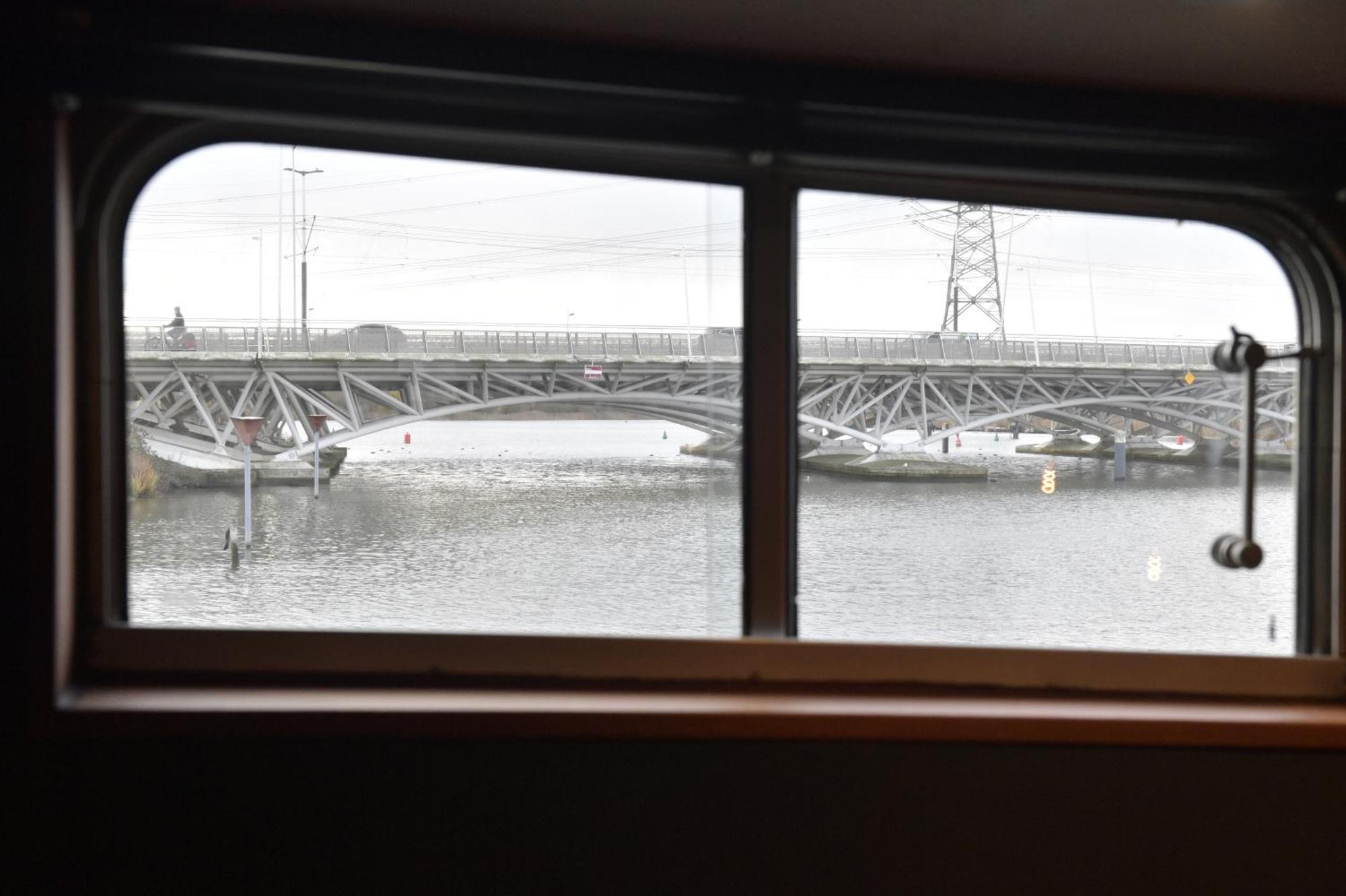 Euphrate Houseboat Hotell Amsterdam Exteriör bild